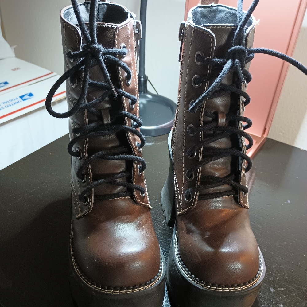 Dolls kill by Delias size 6 chunky brown goth boots